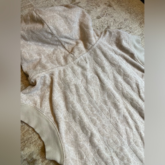 Juicy Couture Hooded Shirt size Medium - Picture 8 of 9